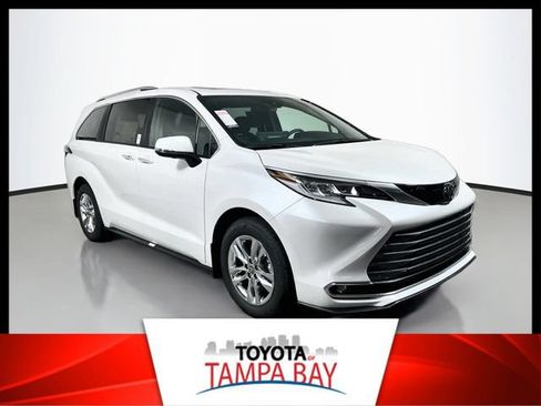 New 2026 Toyota Sienna Limited FWD image 1