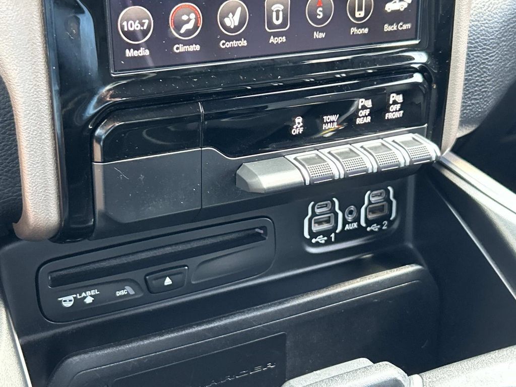 Used 2019 RAM 1500 Laramie AWD/4WD image 43