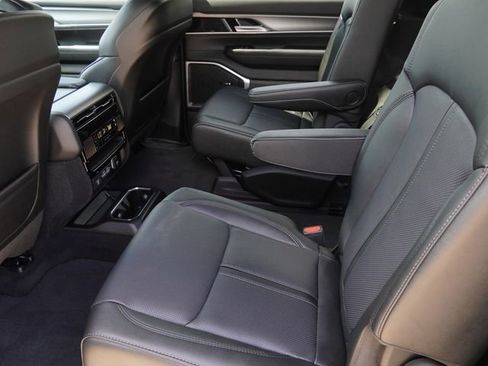 New 2026 Jeep Grand Wagoneer Limited AWD/4WD image 13