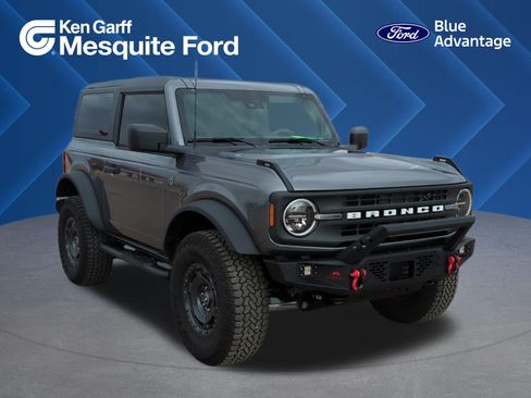Used 2025 Ford Bronco 2-Door w/ Sasquatch Package AWD/4WD image 1