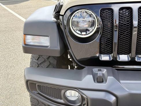 Used 2022 Jeep Wrangler Unlimited Sport AWD/4WD image 9