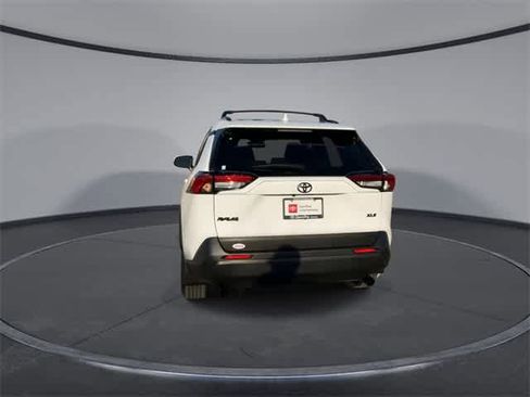 Used 2025 Toyota RAV4 XLE image 7