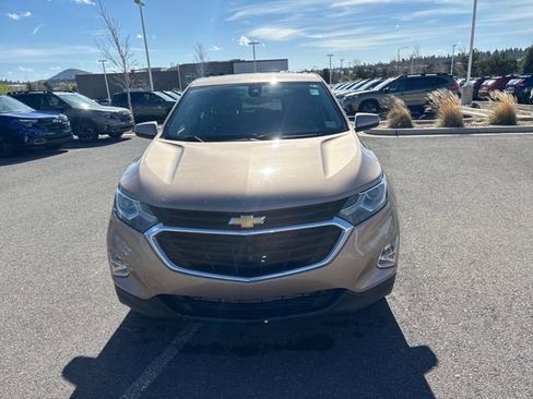 Used 2019 Chevrolet Equinox LT w/ Driver Convenience Package image 8
