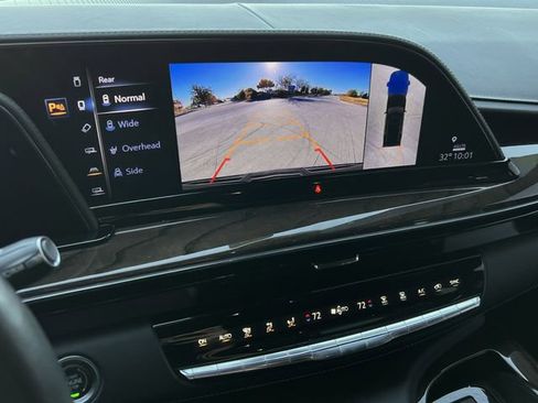 Certified 2023 Cadillac Escalade ESV Sport Platinum image 17