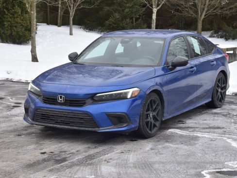 Used 2024 Honda Civic Sport image 2