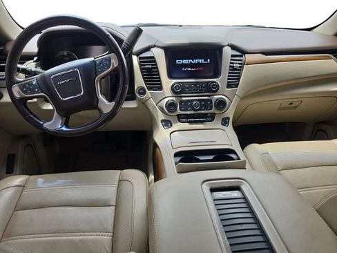 Used 2020 GMC Yukon Denali w/ Denali Ultimate Package RWD image 10