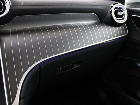 New 2025 Mercedes-Benz GLC 300 4MATIC image 34