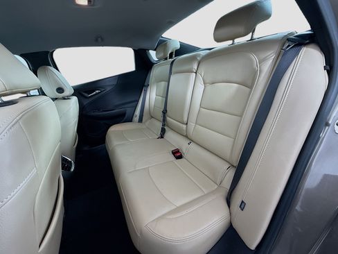 Used 2020 Chevrolet Malibu LT FWD image 23