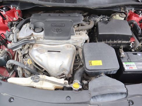 Used 2014 Toyota Camry SE FWD image 36