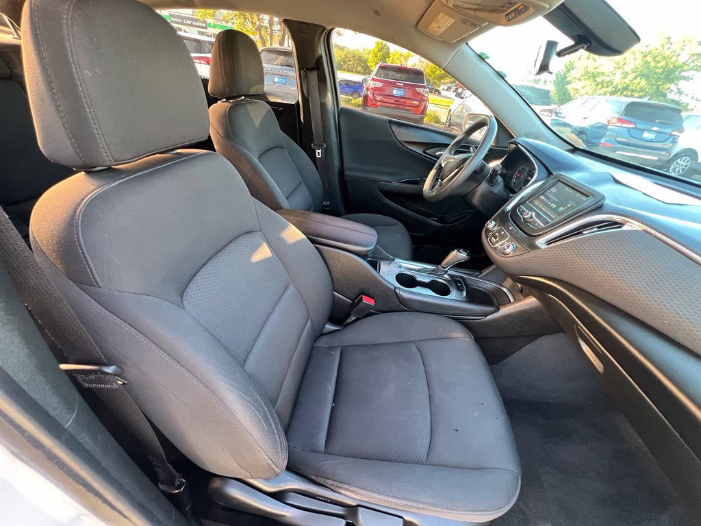 Used 2018 Chevrolet Malibu LT FWD image 26