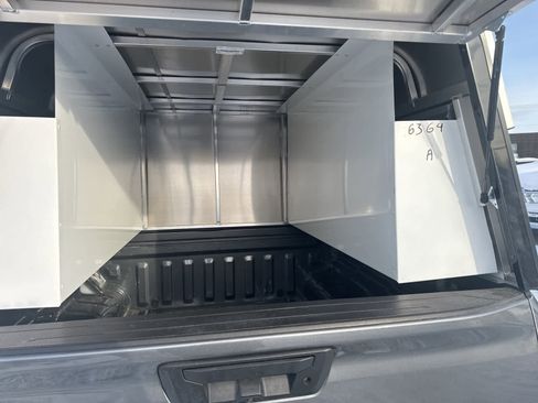 Used 2024 Nissan Frontier SV image 21