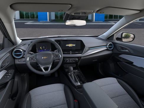 New 2026 Chevrolet Trax LT image 15