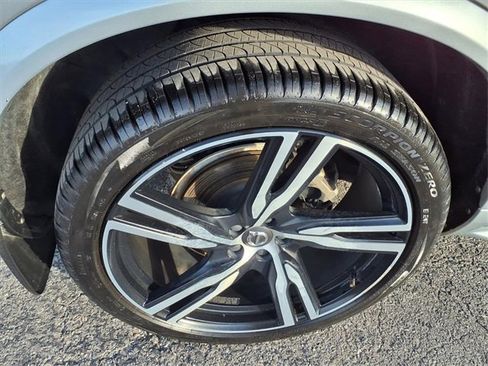 Used 2019 Volvo XC90 T5 R-Design w/ Advanced Package image 35