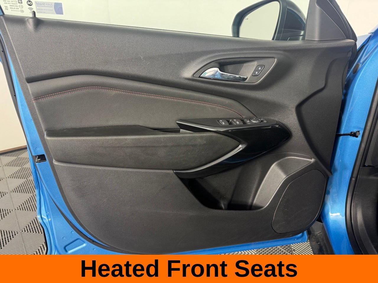 Used 2025 Chevrolet Trax RS w/ Driver Confidence Package FWD image 12