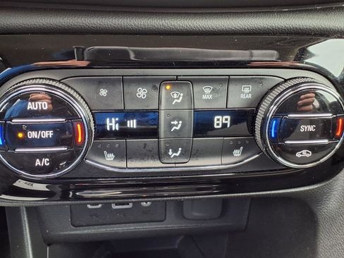 Certified 2023 Buick Encore GX Select image 12