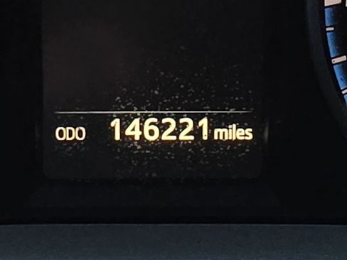 Used 2018 Toyota RAV4 XLE w/ All Weather Liner Package FWD image 20