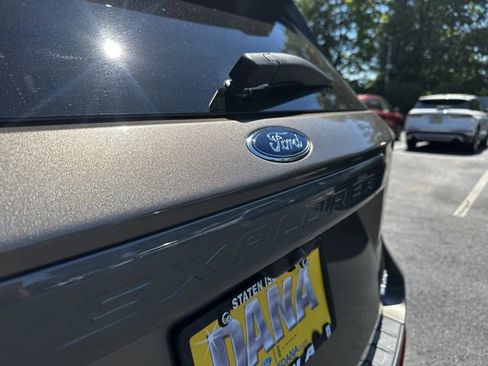 Certified 2021 Ford Explorer XLT w/ Equipment Group 202A AWD/4WD image 47