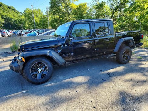 Used 2020 Jeep Gladiator Sport w/ Quick Order Package 24S AWD/4WD image 3