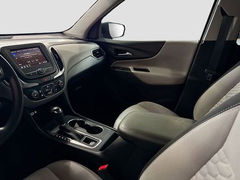 Used 2020 Chevrolet Equinox LS image 22