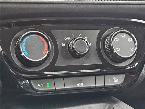 Used 2019 Honda HR-V LX image 13