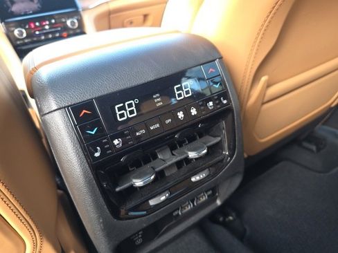 Used 2024 Jeep Grand Cherokee L Summit image 44