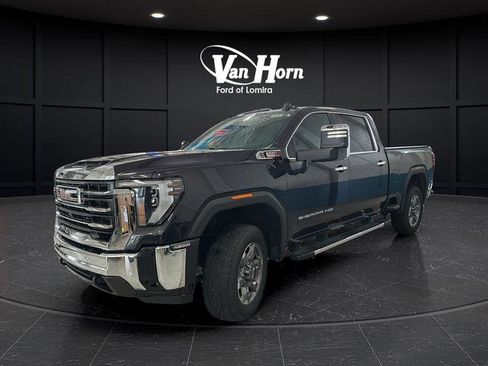 Used 2025 GMC Sierra 2500 SLT w/ SLT Convenience Package AWD/4WD image 3