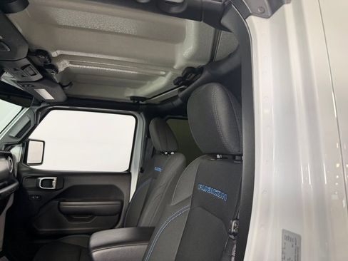 Certified 2022 Jeep Wrangler Unlimited Rubicon 4xe w/ Steel Bumper Group image 22