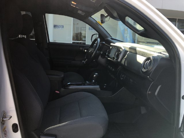 Used 2018 Toyota Tacoma TRD Sport RWD image 32