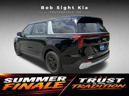 Used 2026 Kia Carnival FWD image 12
