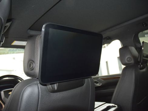 Used 2024 Chevrolet Suburban High Country w/ Advanced Technology Package image 43