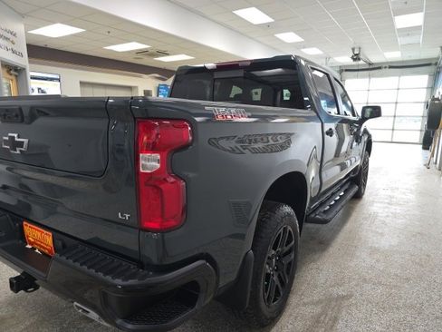 Used 2025 Chevrolet Silverado 1500 LT Trail Boss w/ Convenience Package II image 7