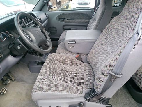 Used 1999 Dodge Ram 2500 Truck 2WD Quad Cab image 29