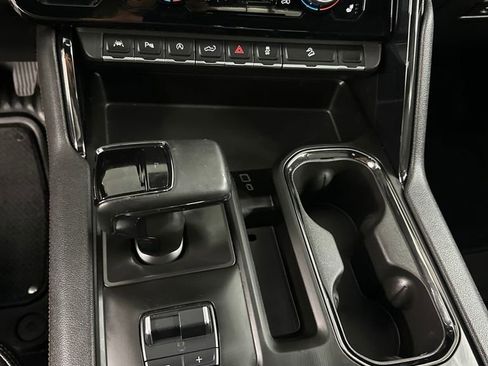Used 2024 GMC Sierra 1500 AT4 w/ Technology Package image 23