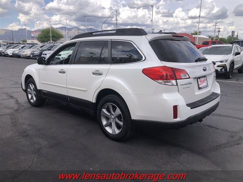 Used 2013 Subaru Outback 2.5i Limited AWD/4WD image 6