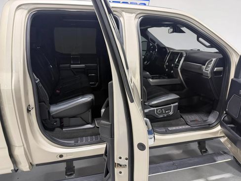 Used 2017 Ford F250 Platinum w/ Platinum Ultimate Package AWD/4WD image 17