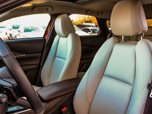 Used 2025 MAZDA CX-30 AWD 2.5 S w/ Premium Package image 33