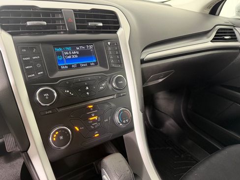 Used 2013 Ford Fusion SE FWD image 13