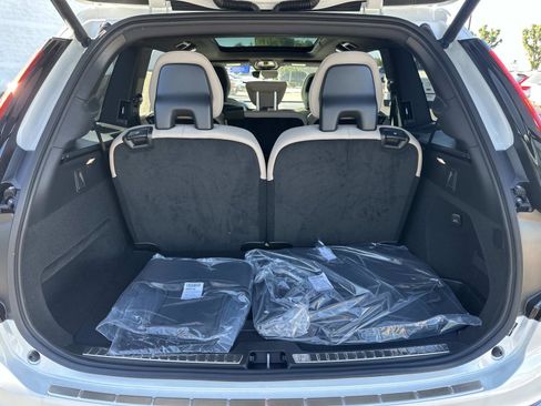 New 2026 Volvo XC90 B6 Plus image 19