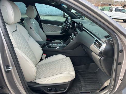 Used 2024 Genesis G70 3.3T Advanced w/ Sport Prestige Package image 17