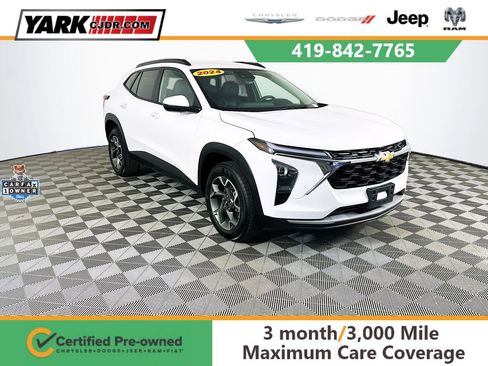 Used 2024 Chevrolet Trax LT image 1