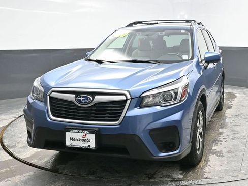 Used 2020 Subaru Forester Premium image 2