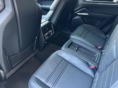 New 2026 Porsche Cayenne GTS AWD/4WD image 15