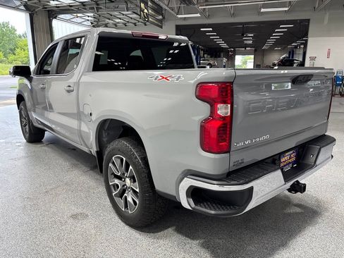 Used 2024 Chevrolet Silverado 1500 LT AWD/4WD image 5