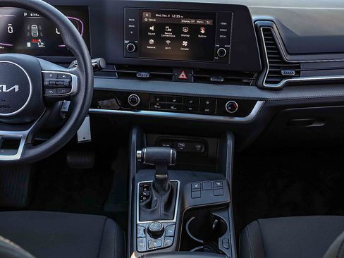 Certified 2023 Kia Sportage LX image 11