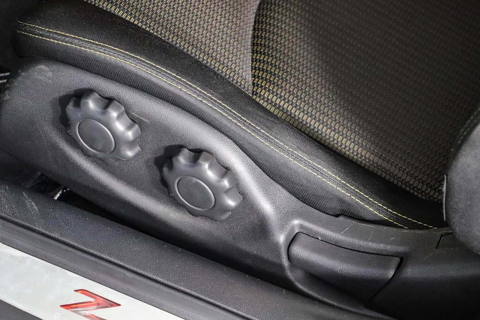 Used 2019 Nissan 370Z Coupe w/ Z34 Heritage Edition - White RWD image 18