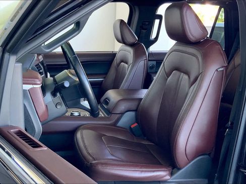 Certified 2022 Ford Expedition Limited AWD/4WD image 7