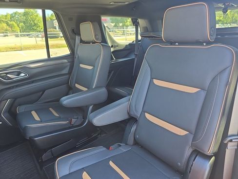 Used 2024 GMC Yukon AT4 w/ AT4 Premium Plus Package image 14