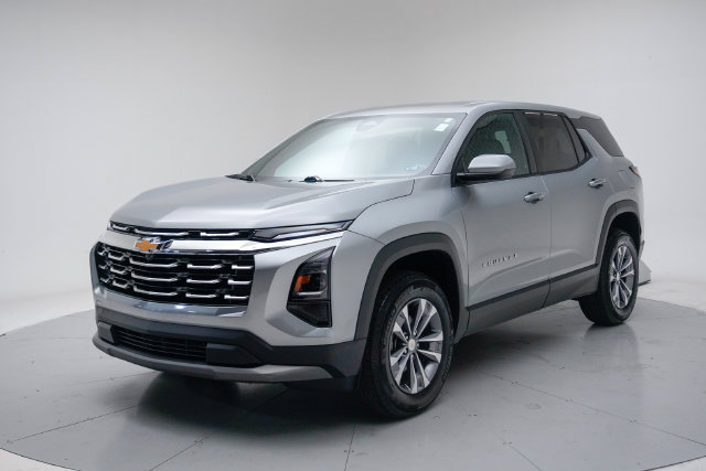 Used 2026 Chevrolet Equinox LT w/ Convenience Package II AWD/4WD image 1