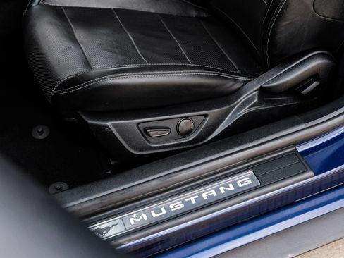 Used 2020 Ford Mustang GT Premium RWD image 37