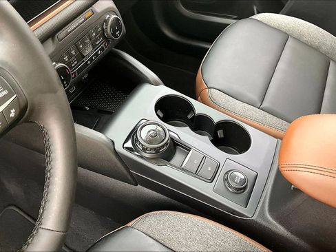 Used 2024 Ford Bronco Sport Outer Banks w/ Tech Package image 18